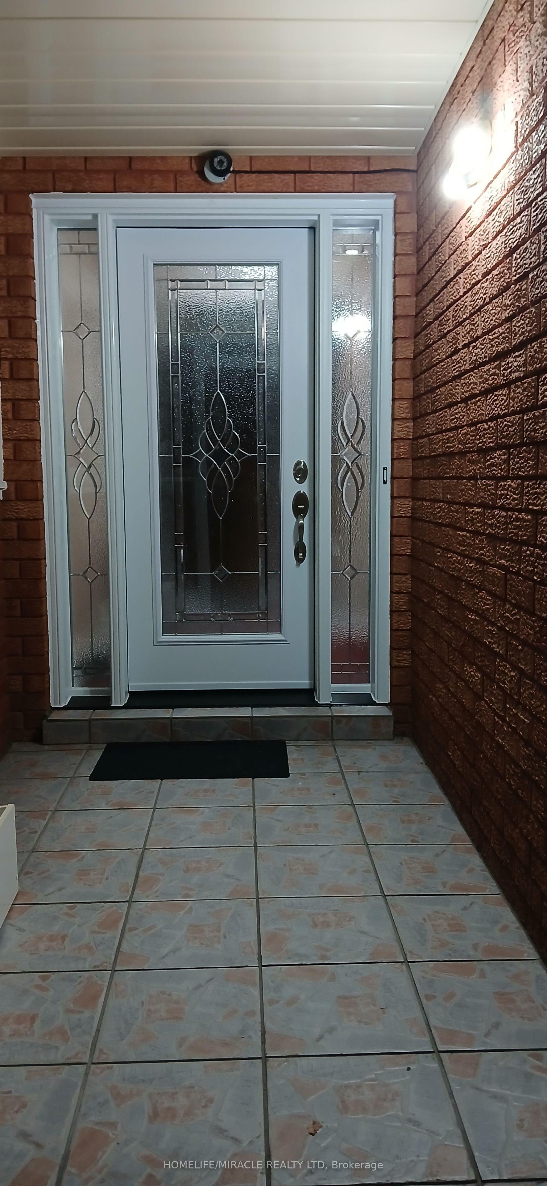 97 Wildberry Crescent, Brampton, ON L6R 1J9