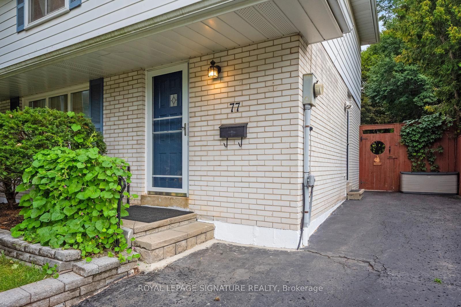 77 McCraney Street W, Oakville, ON L6H 1H5