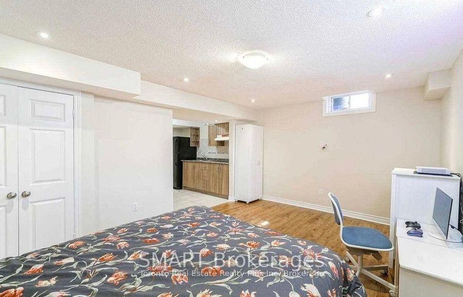 42 Crystalview Crescent #Lower, Brampton, ON L6P 2R7