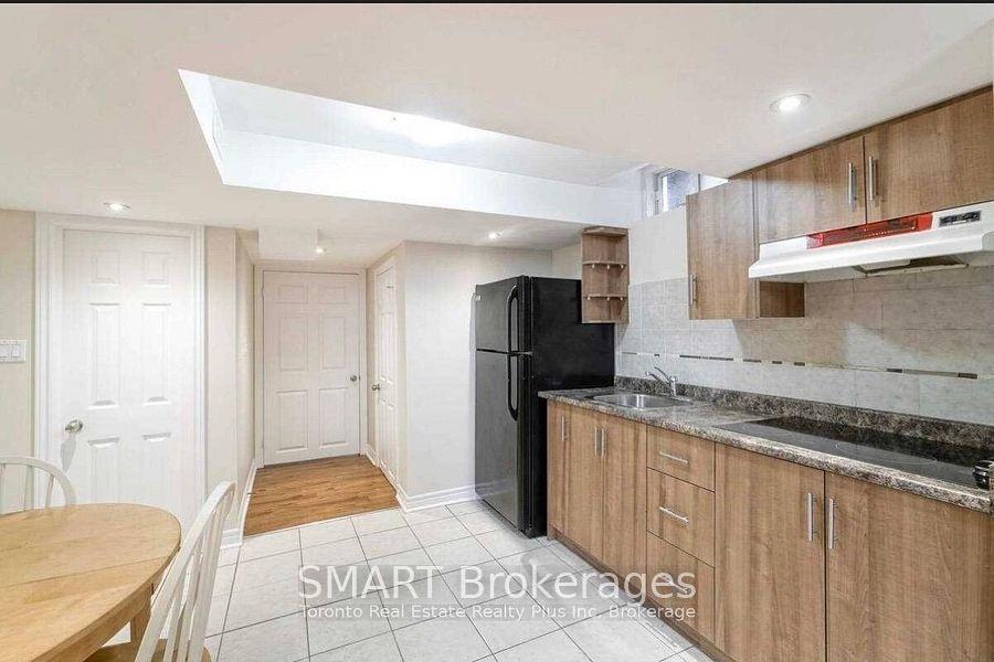 42 Crystalview Crescent #Lower, Brampton, ON L6P 2R7