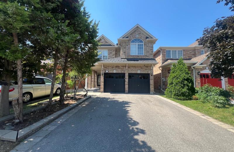 3895 Henrietta Way, Mississauga, ON L5M 7Y4