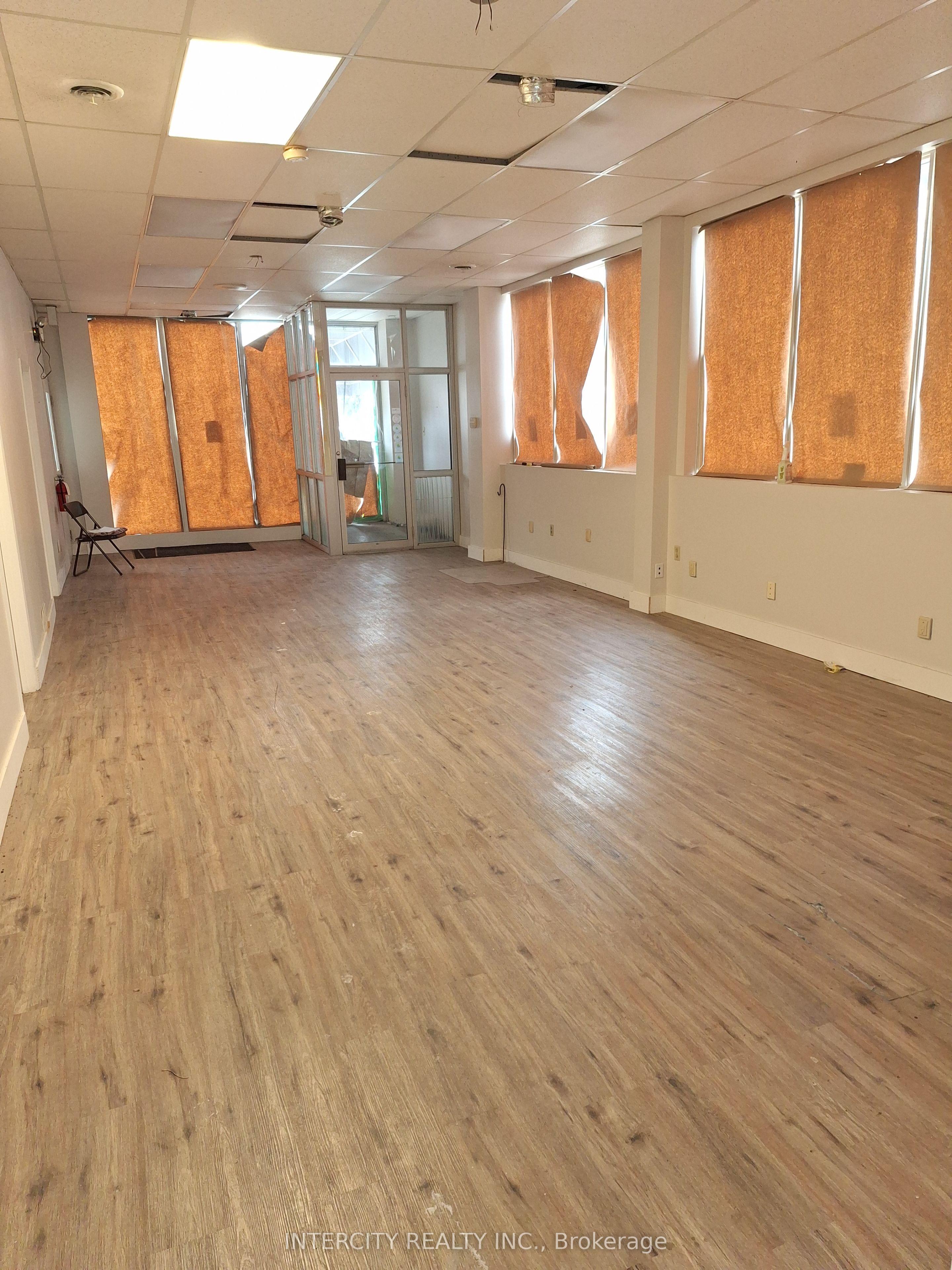4 Centre Street, St. Catharines, ON L2R 3M2