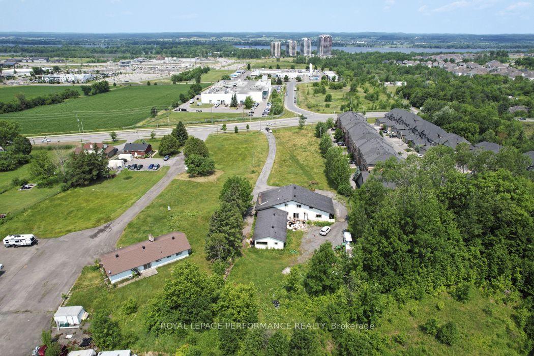 1016 Old Montreal Road, Orleans - Cumberland and Area, ON K4A 3N2