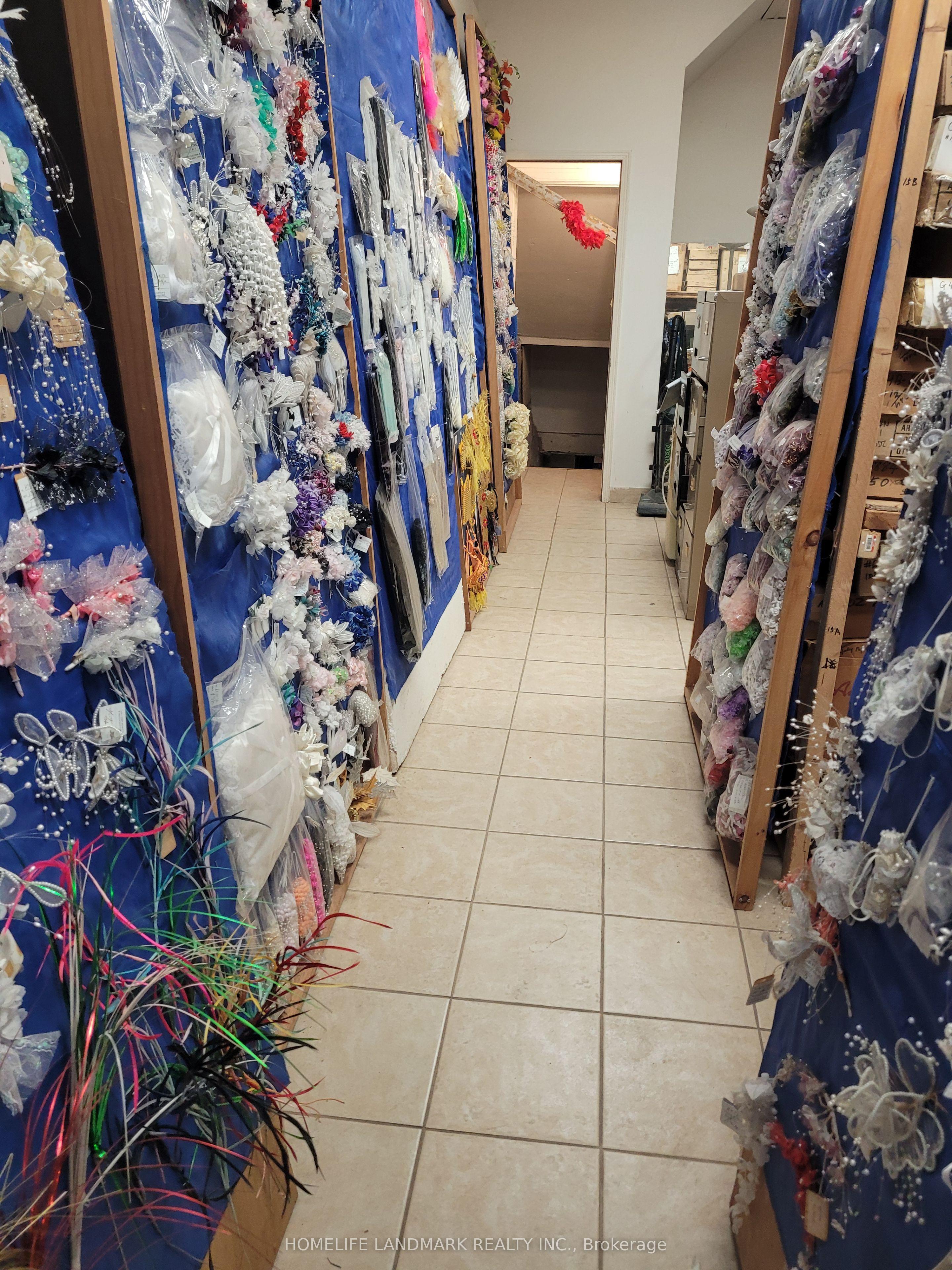 817 King Street E, Hamilton, ON L8M 1B1