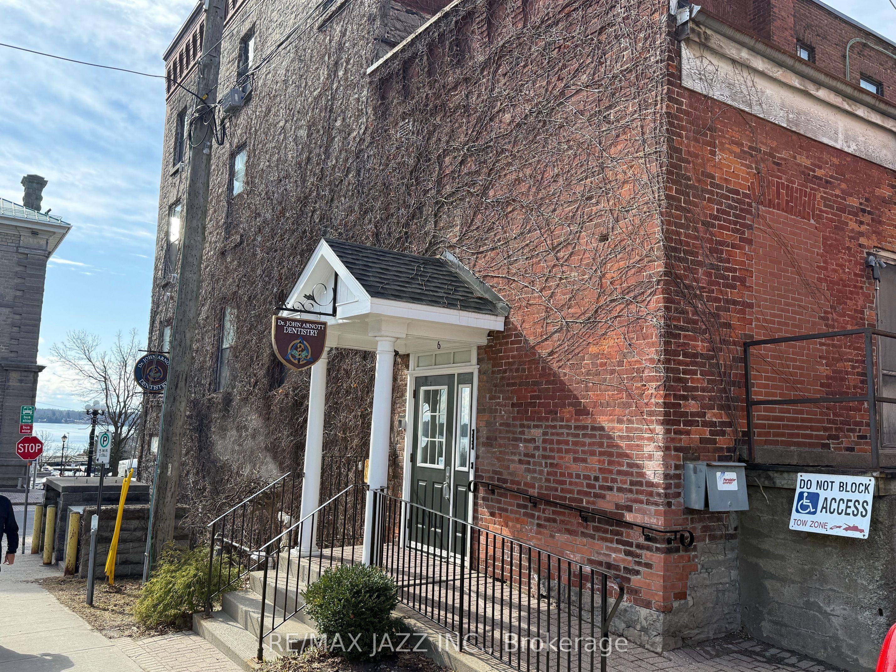2 King Street W, Brockville, ON K6V 3P6