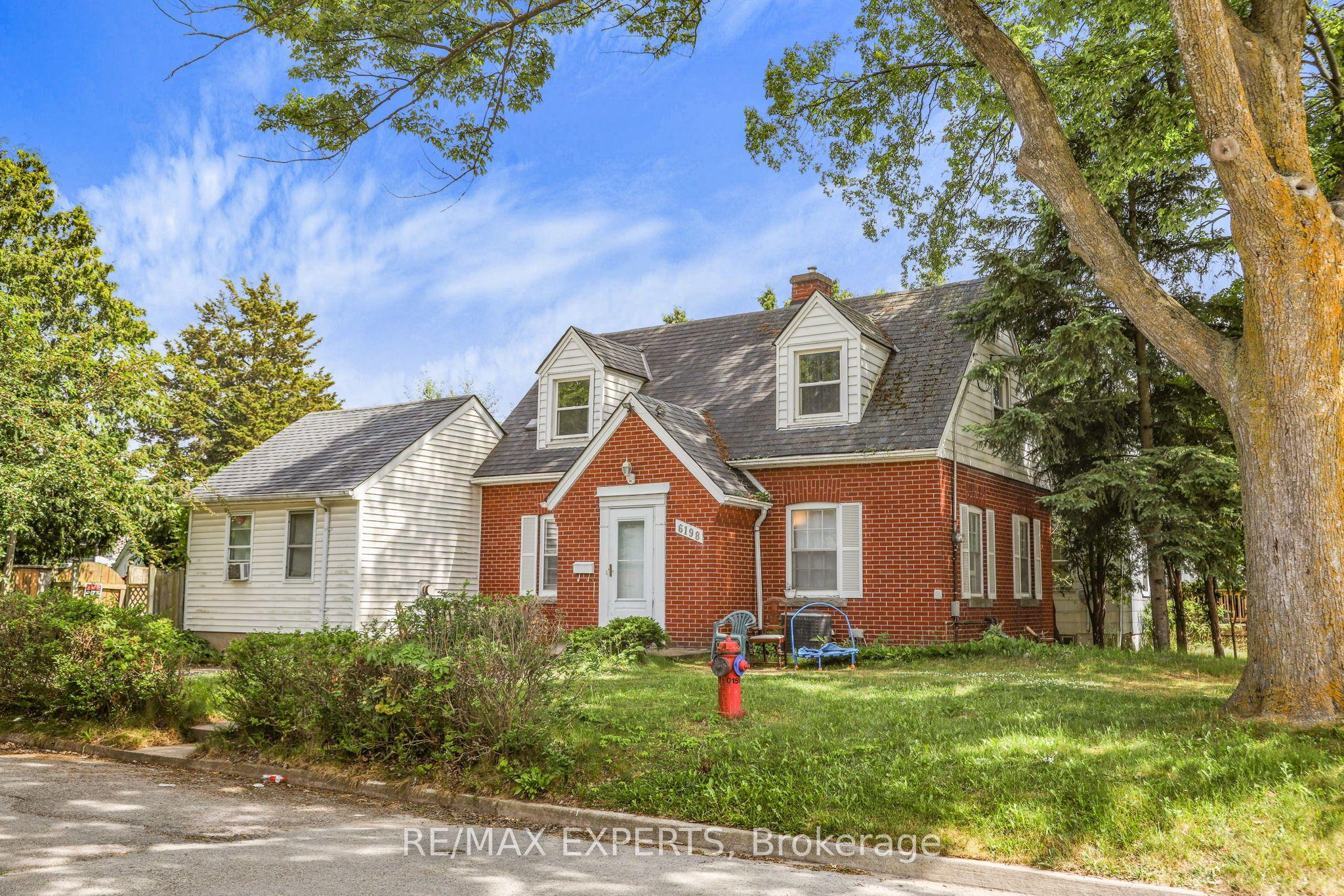 6198 Delaware Street, Niagara Falls, ON L2G 2E8