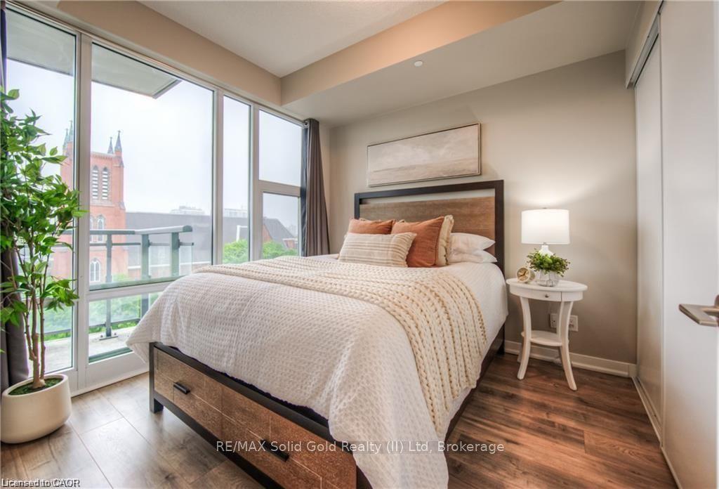 85 Duke Street W 703, Kitchener, ON N2H 4Y7