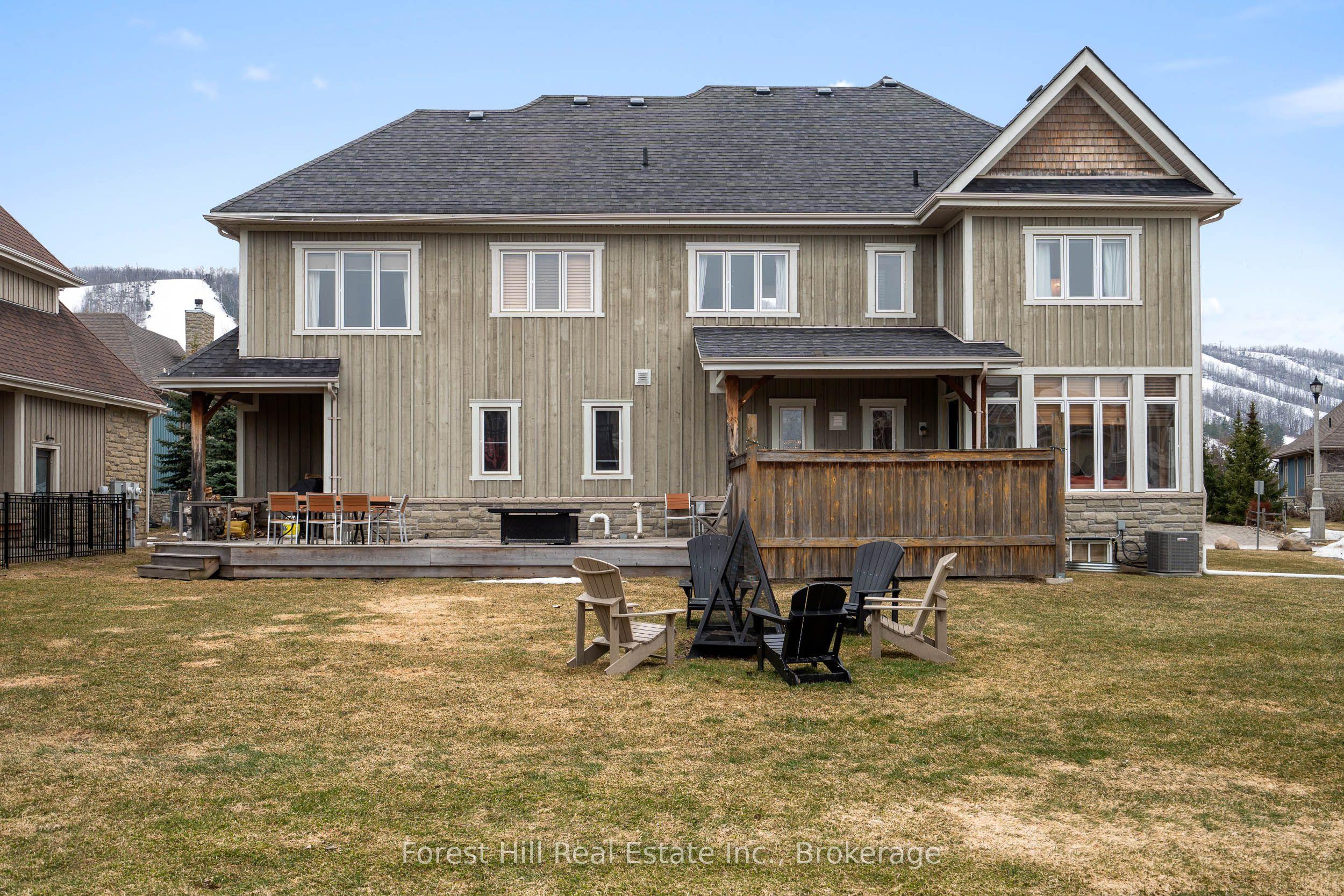 144 National Drive, Blue Mountains, ON L9Y 0B7