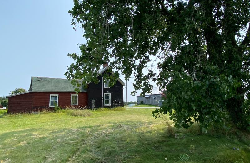 1677 County 8 Road, Prince Edward County, ON K0K 2T0