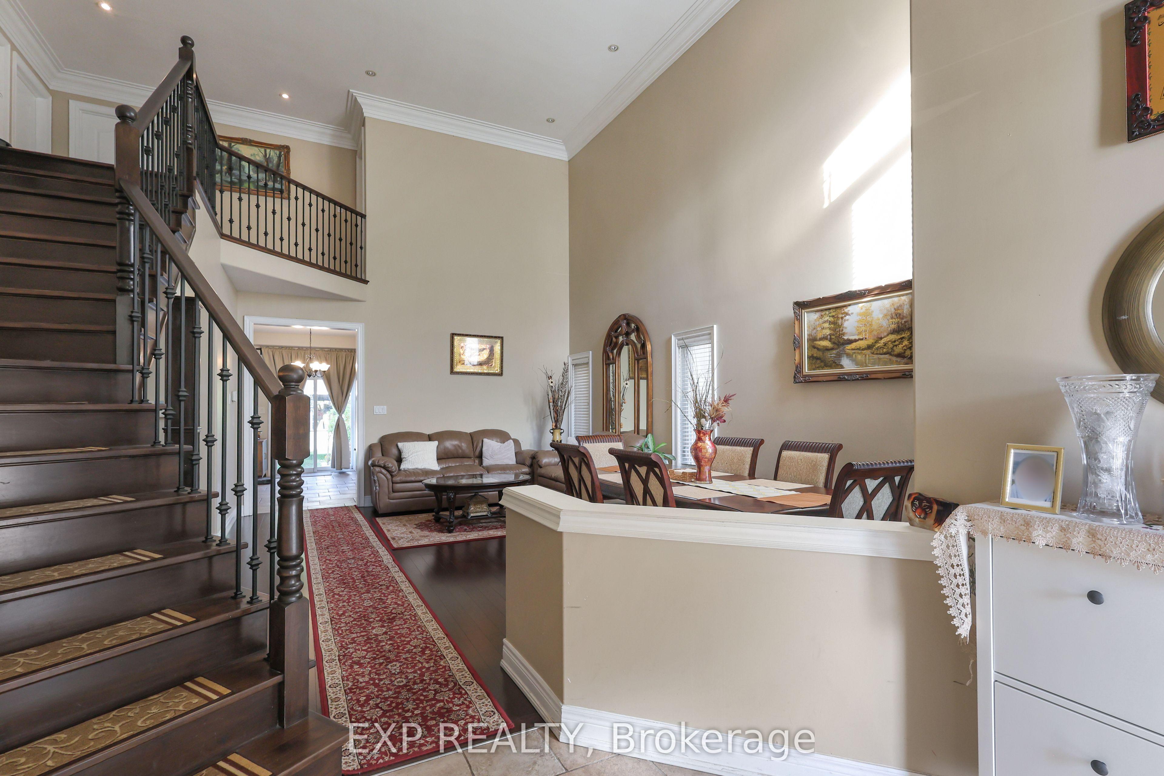254 Rymal Road W, Hamilton, ON L9B 1B8