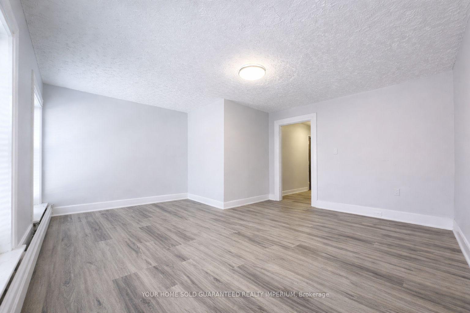 33 Ontario Street 6, St. Catharines, ON L2R 5J3