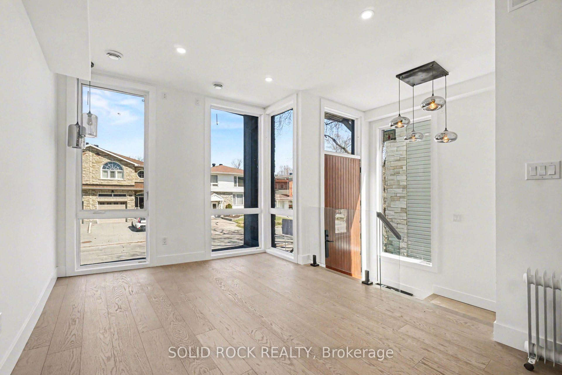 828 Alpine Avenue, Britannia Heights - Queensway Terrace N and Area, ON K2B 5R6