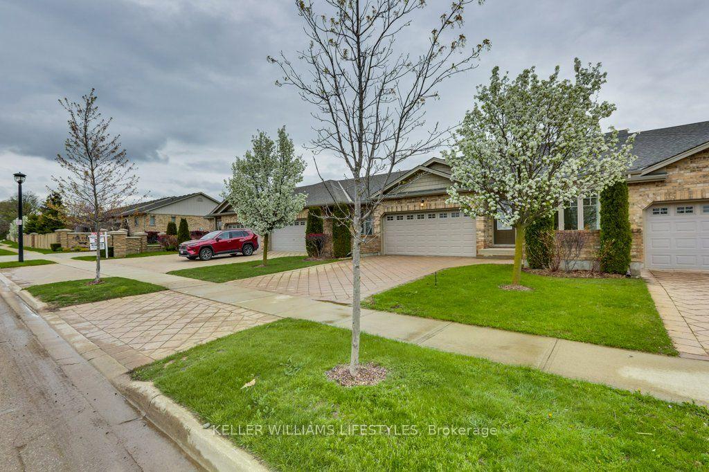 2090 Denview Avenue, London North, ON N6G 0J5