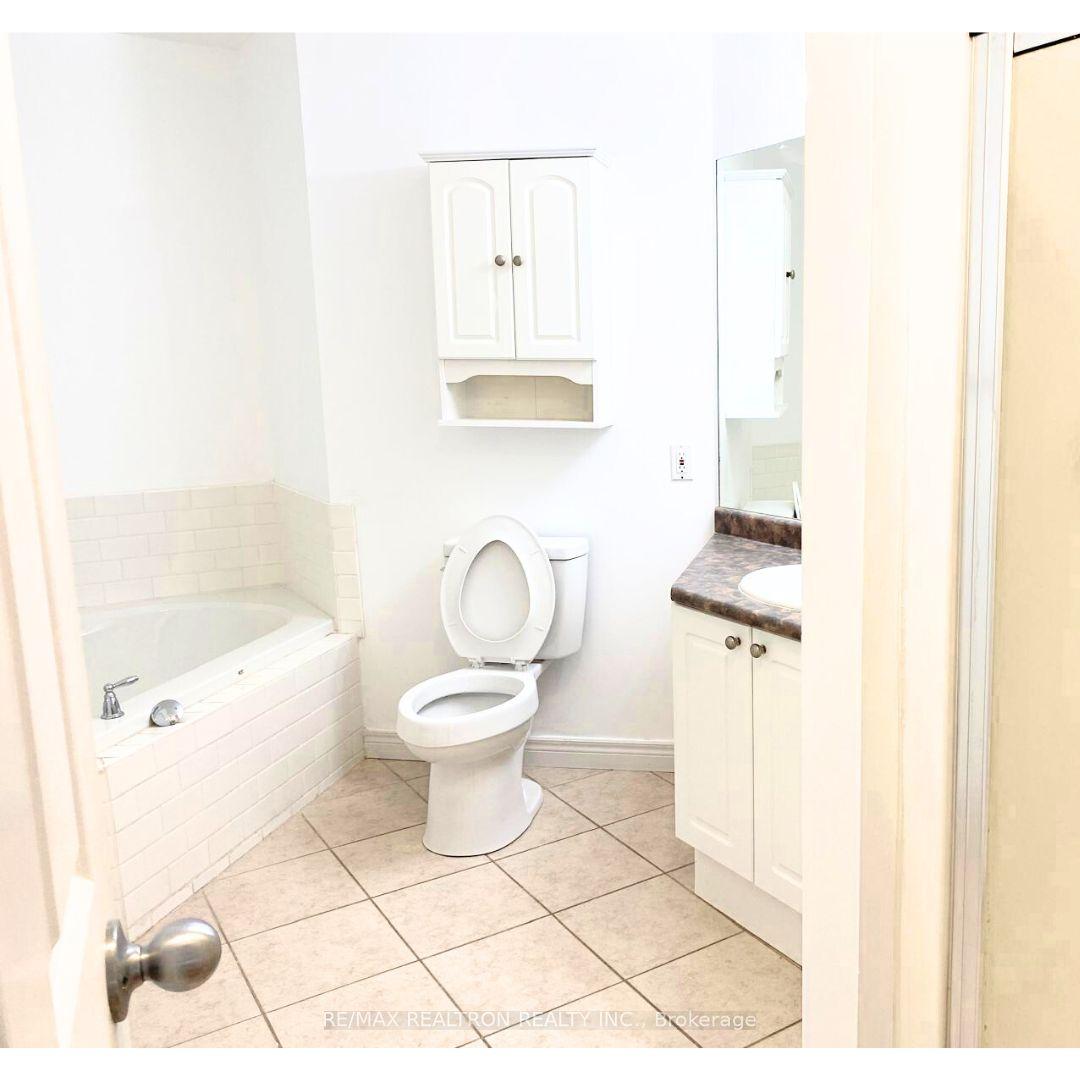 962 Queensborough Court, London North, ON N6G 5K1