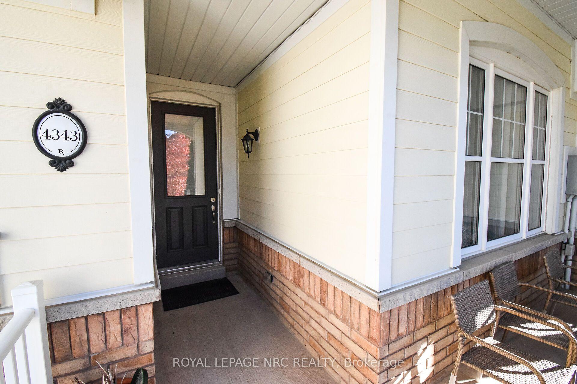 4343 Chemonda Street, Niagara Falls, ON L2G 0E0