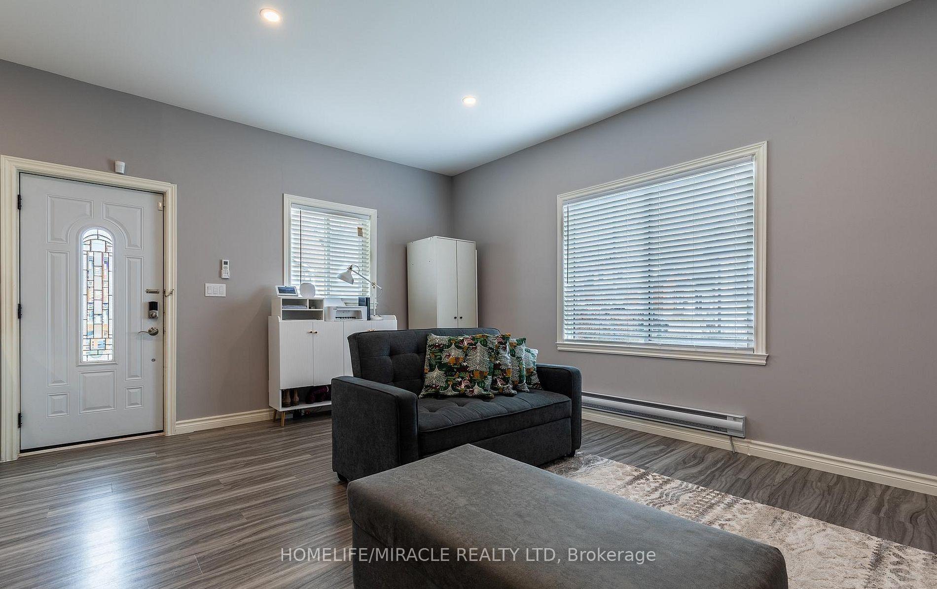 36 Division Street, St. Catharines, ON L2R 3G2