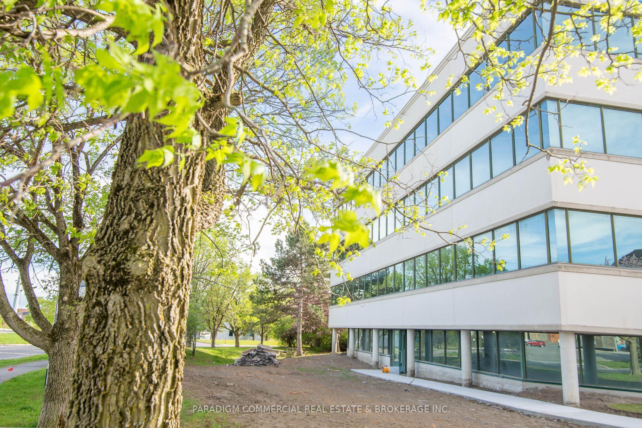 135 Michael Cowpland Drive 300, 301, 310, 320, Kanata, ON K2M 2E9
