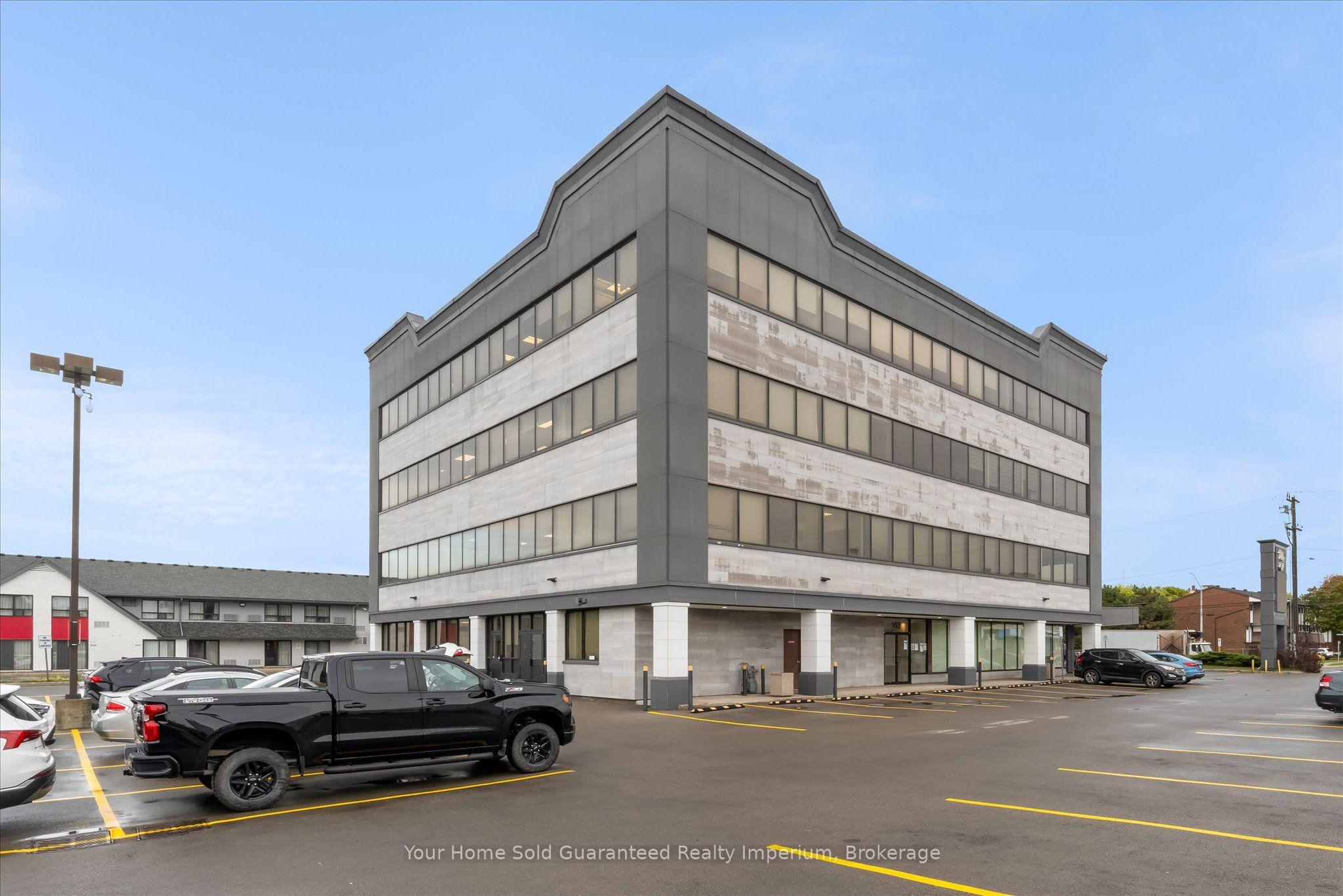 163 Centennial Parkway N #201, Hamilton, ON L8E 1H8
