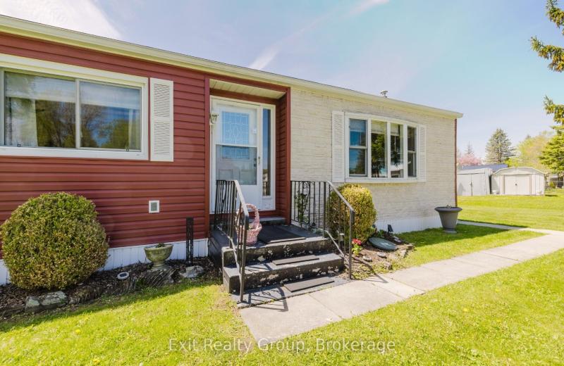 63 Whites Road 172, Quinte West, ON K8V 5P5
