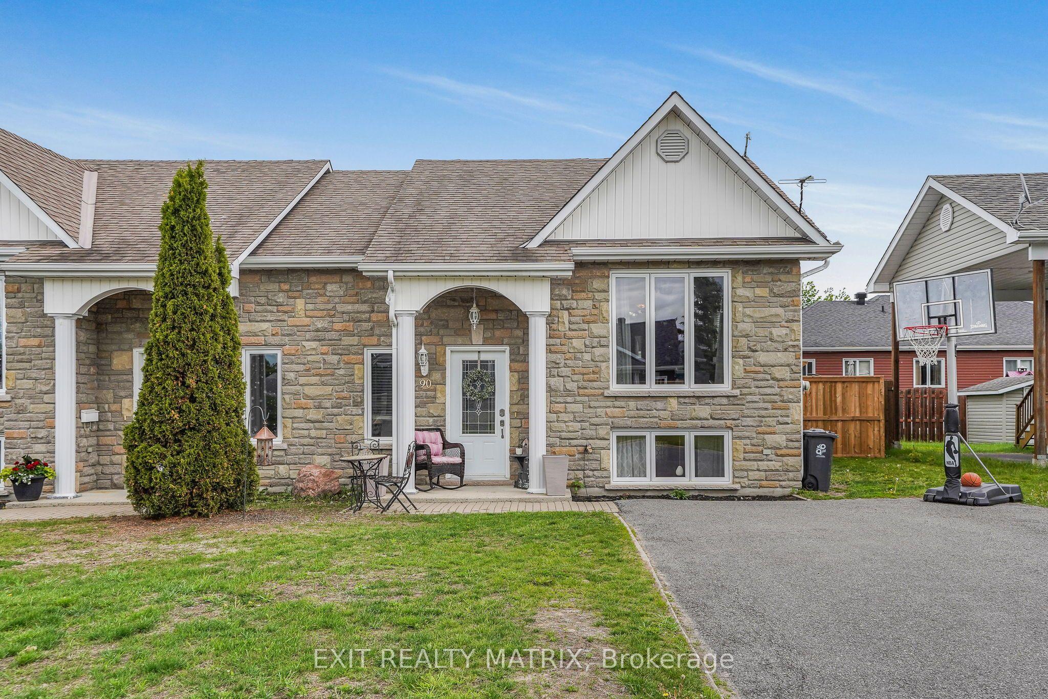 90 Richard Street, Alfred and Plantagenet, ON K0B 1A0