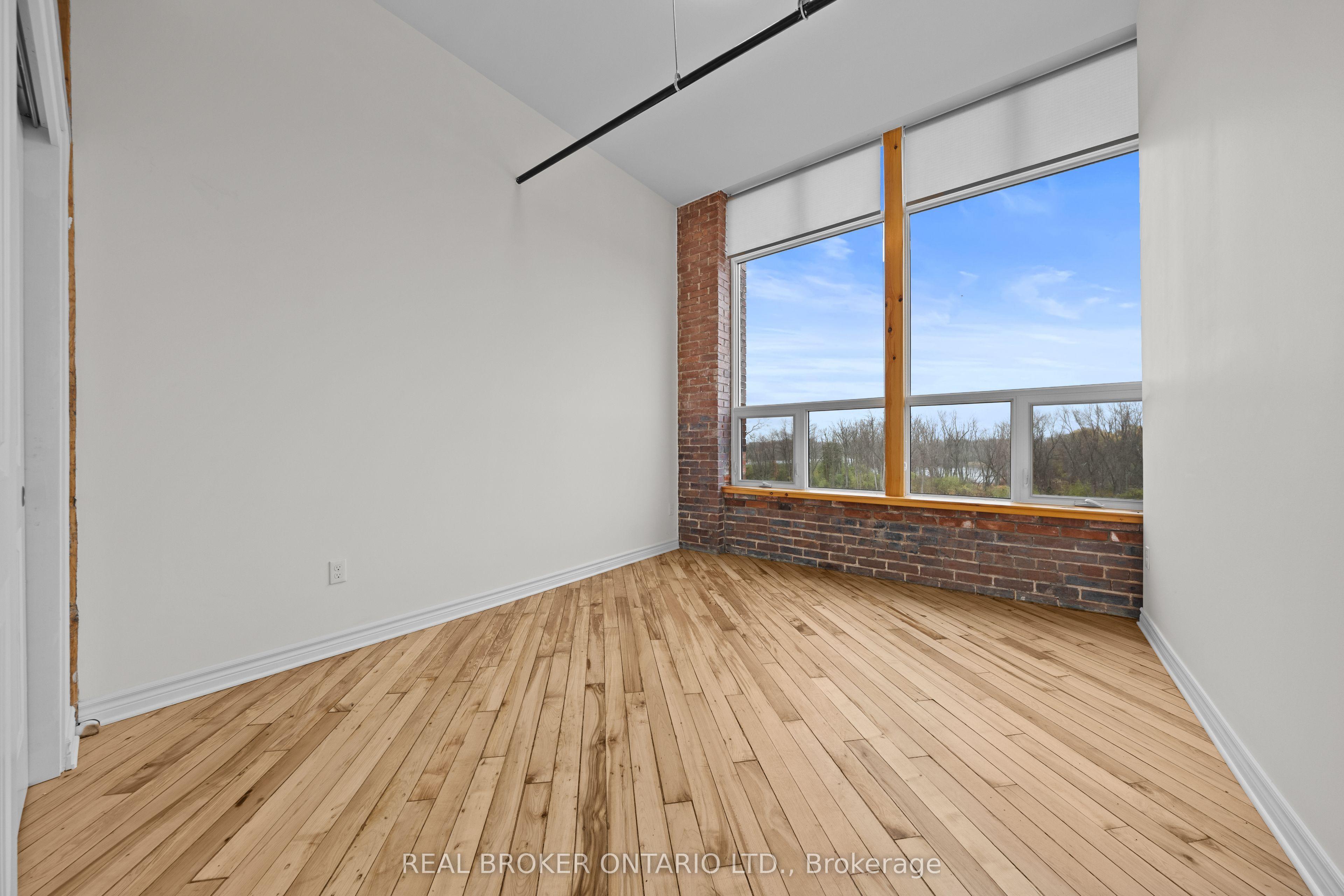 150 Mill Street 313, Carleton Place, ON K7C 1T4
