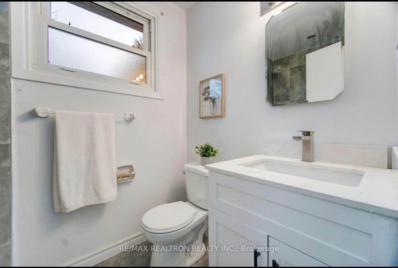 29 Court Lane, London East, ON N5W 5M6
