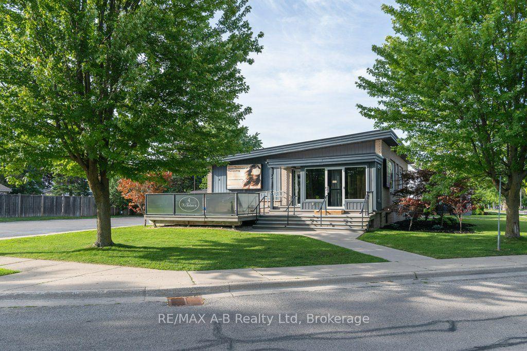 4 MC FARLANE Street, Stratford, ON N5A 8B6