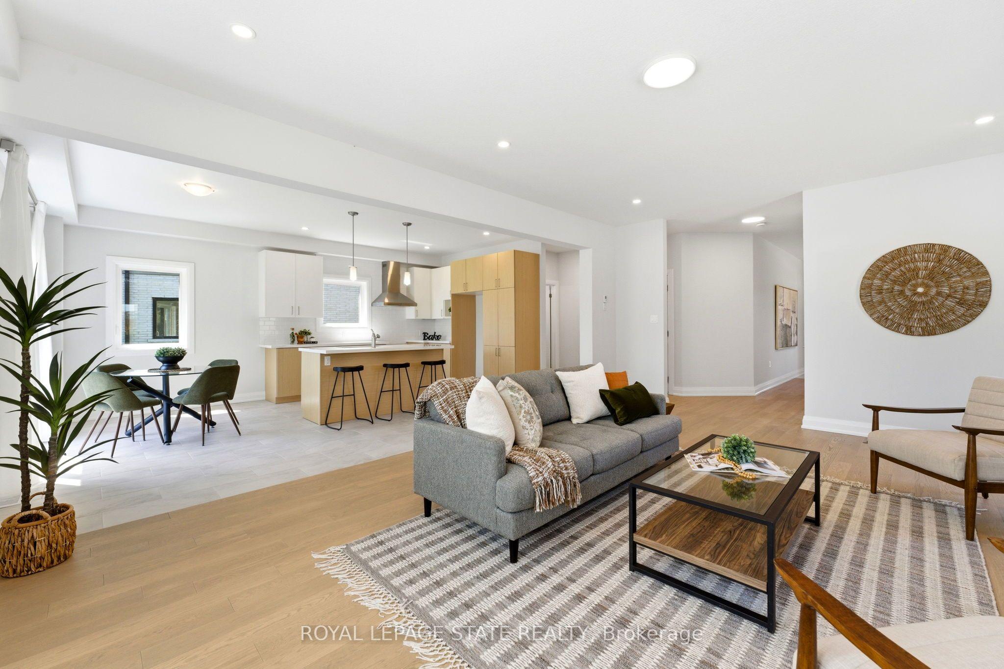23 Woodvalley Court, Hamilton, ON L9B 2S7