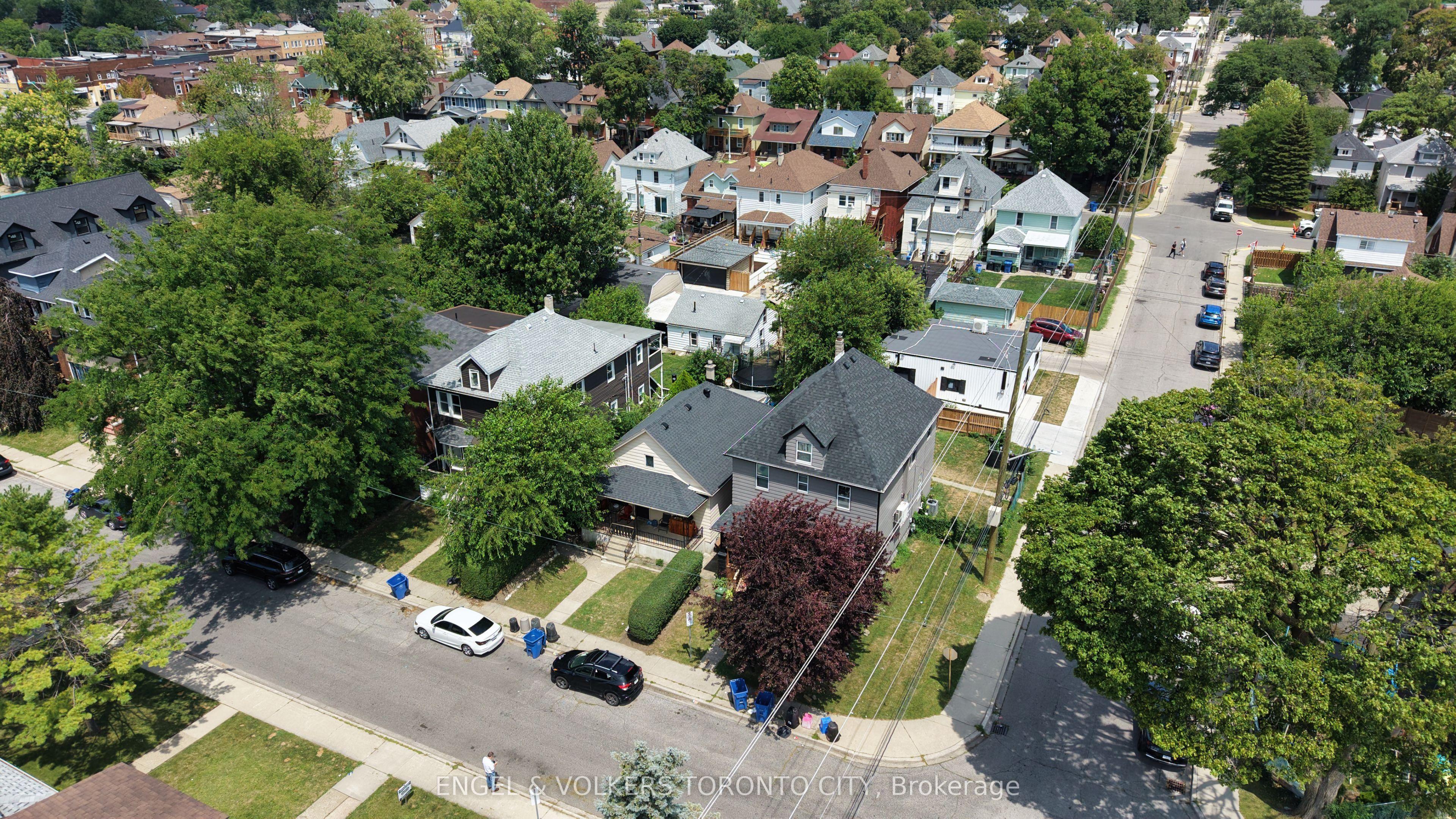 792 Pierre Avenue, Windsor, ON N9A 2K5
