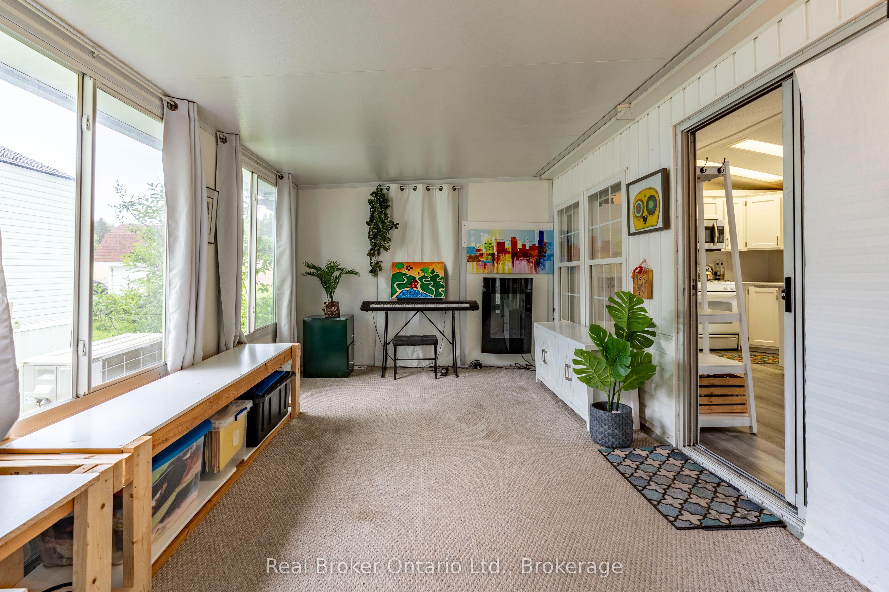 580 Beaver Creek Road 236, Waterloo, ON N2J 3Z4