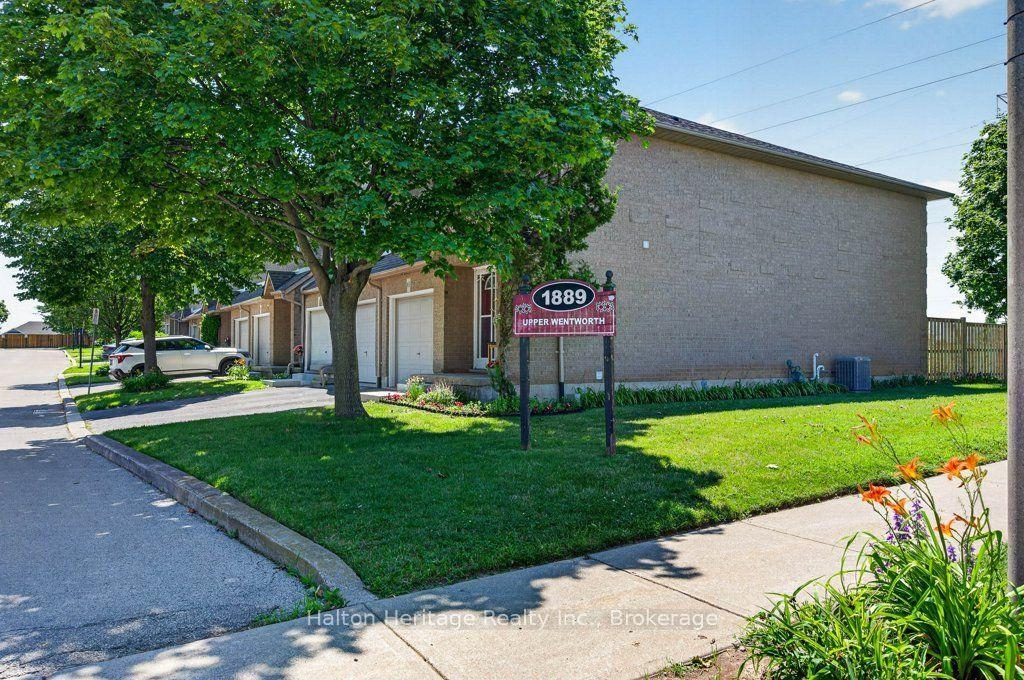 1889 Upper Wentworth Street 47, Hamilton, ON L9B 2T8