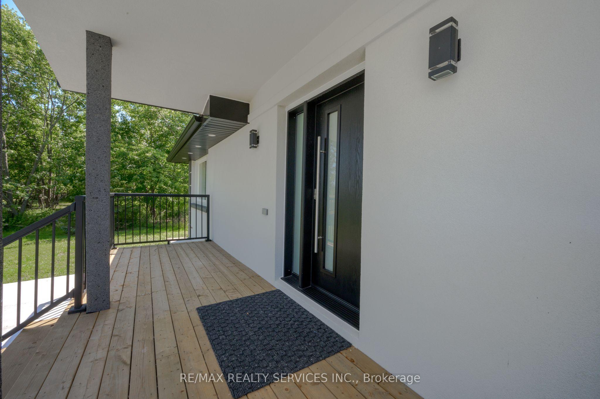 326 Mountain Road, Grimsby, ON L3M 4R7