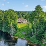 44 Shellwood Shores Avenue, Huntsville, ON P1H 2M4