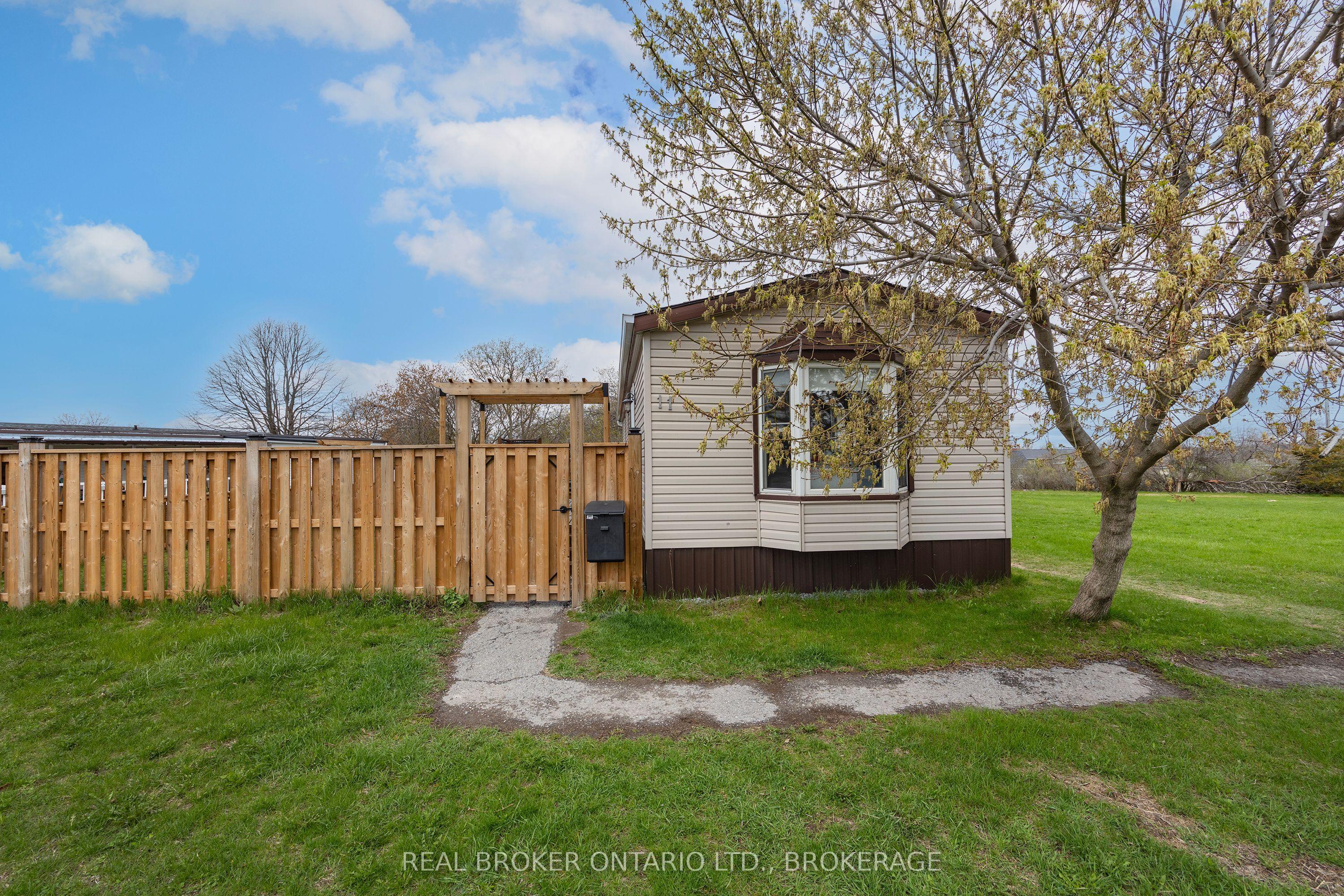 11 HERMES Drive, Kingston, ON K7K 5T3
