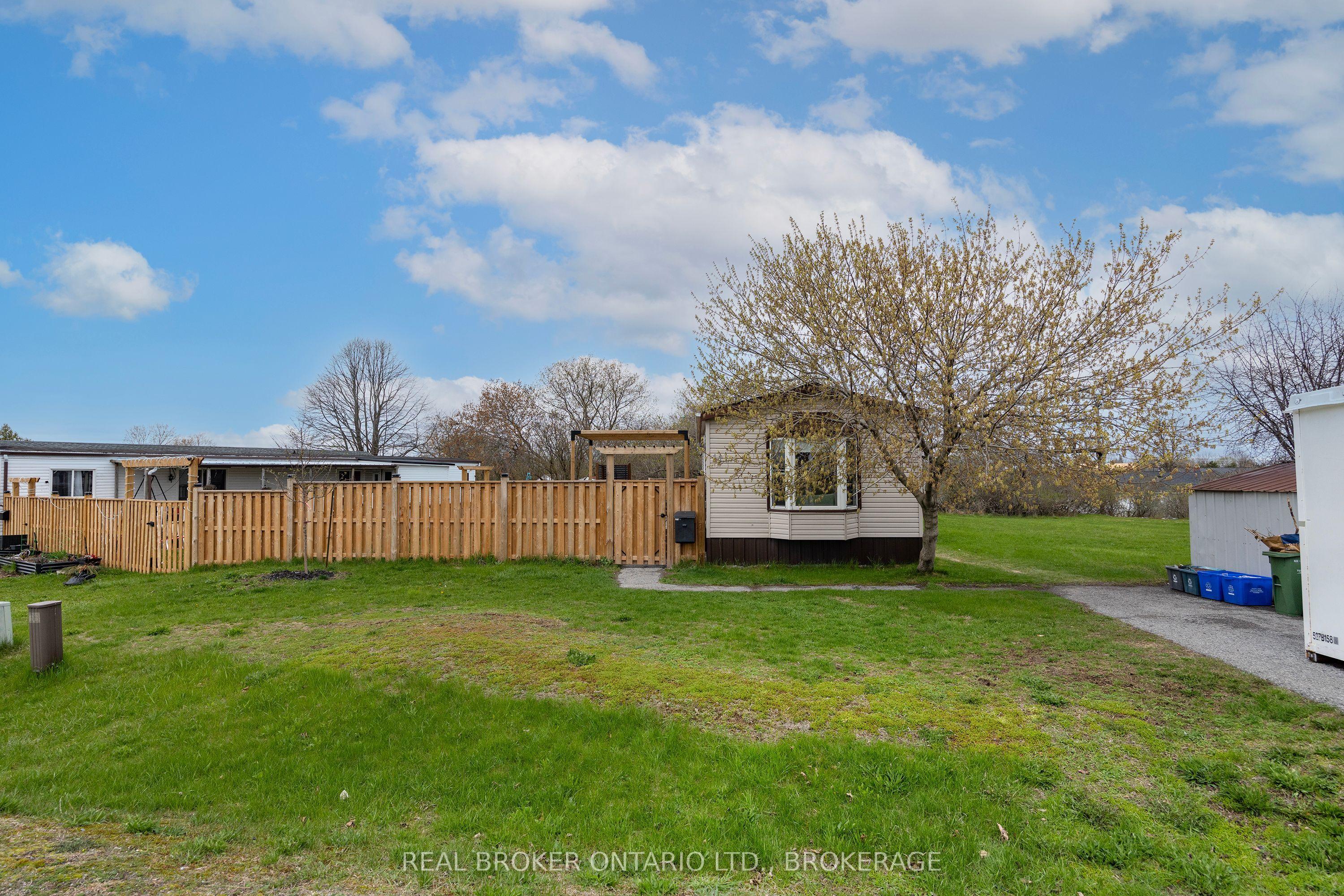 11 HERMES Drive, Kingston, ON K7K 5T3