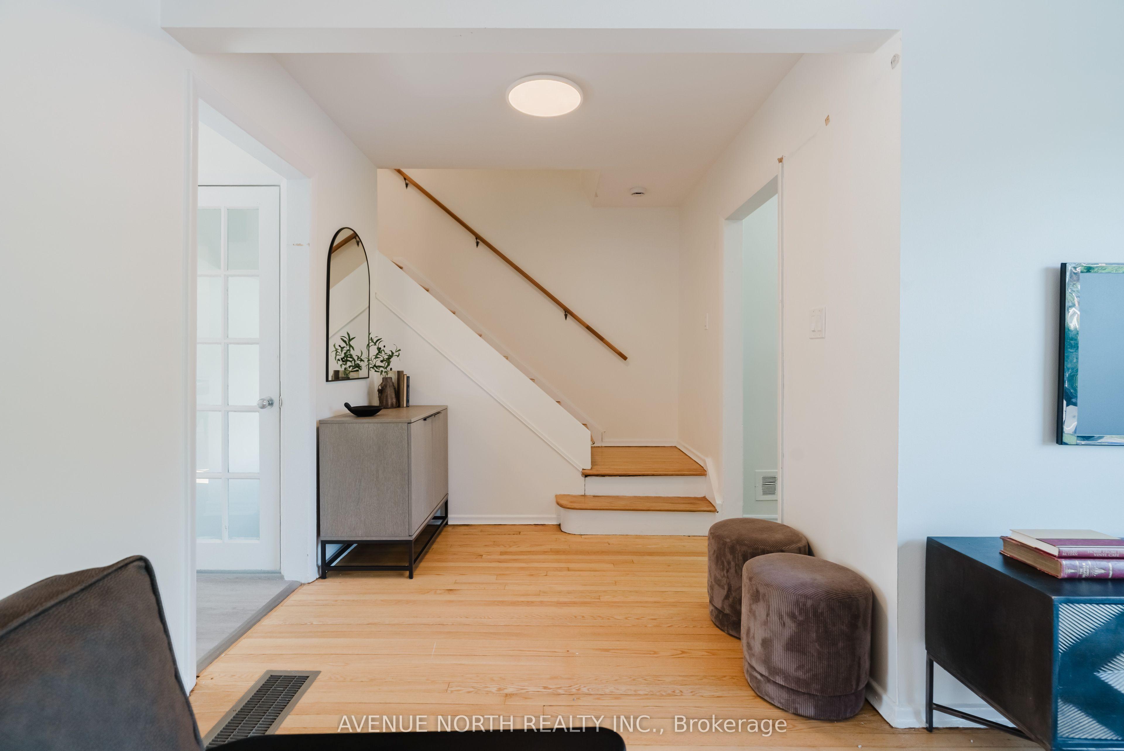 2732-2730 Colman Street, Billings Bridge - Riverside Park and Area, ON K1V 8J9