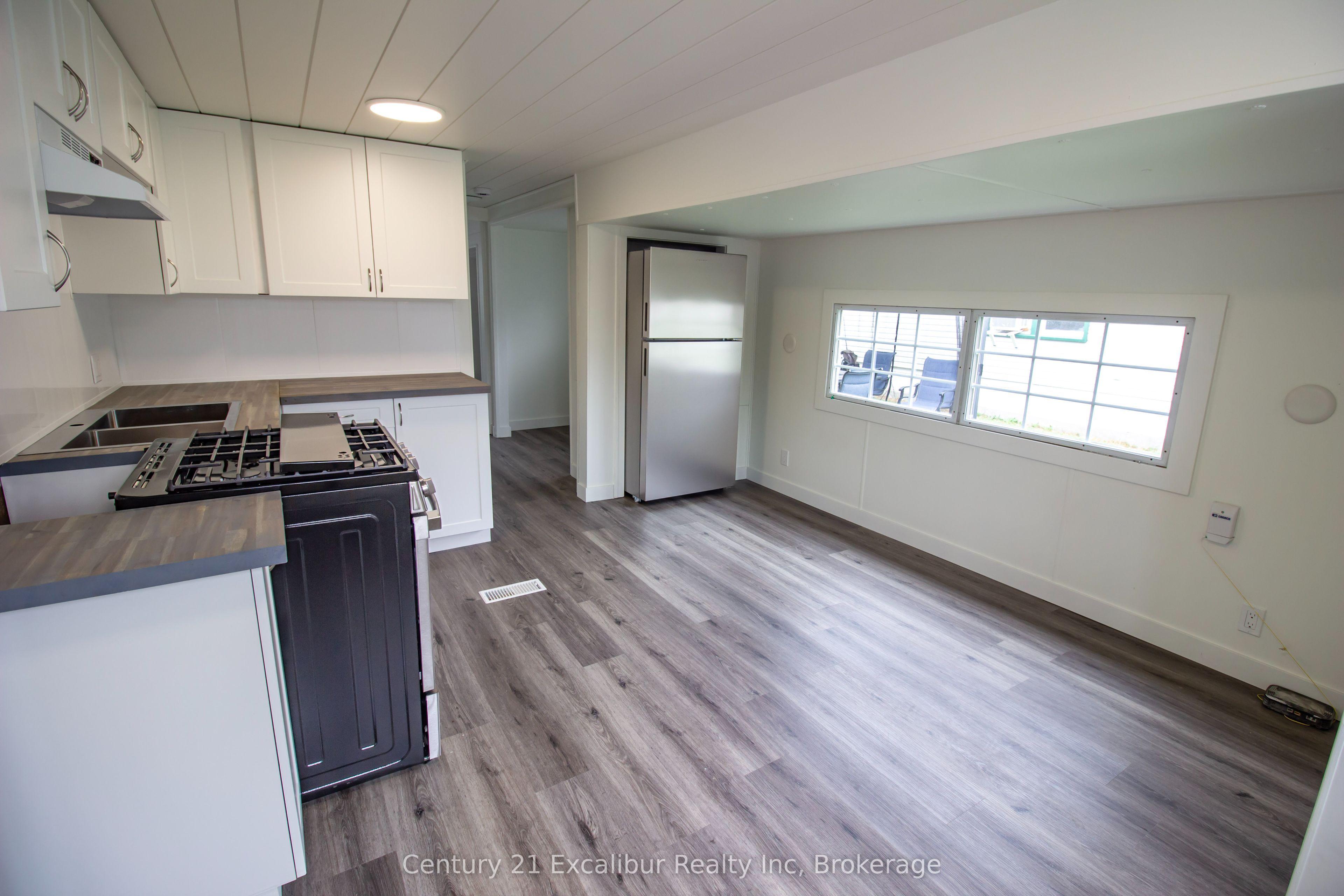 422 Pine Pass Road N, Centre Wellington, ON N1M 2W5