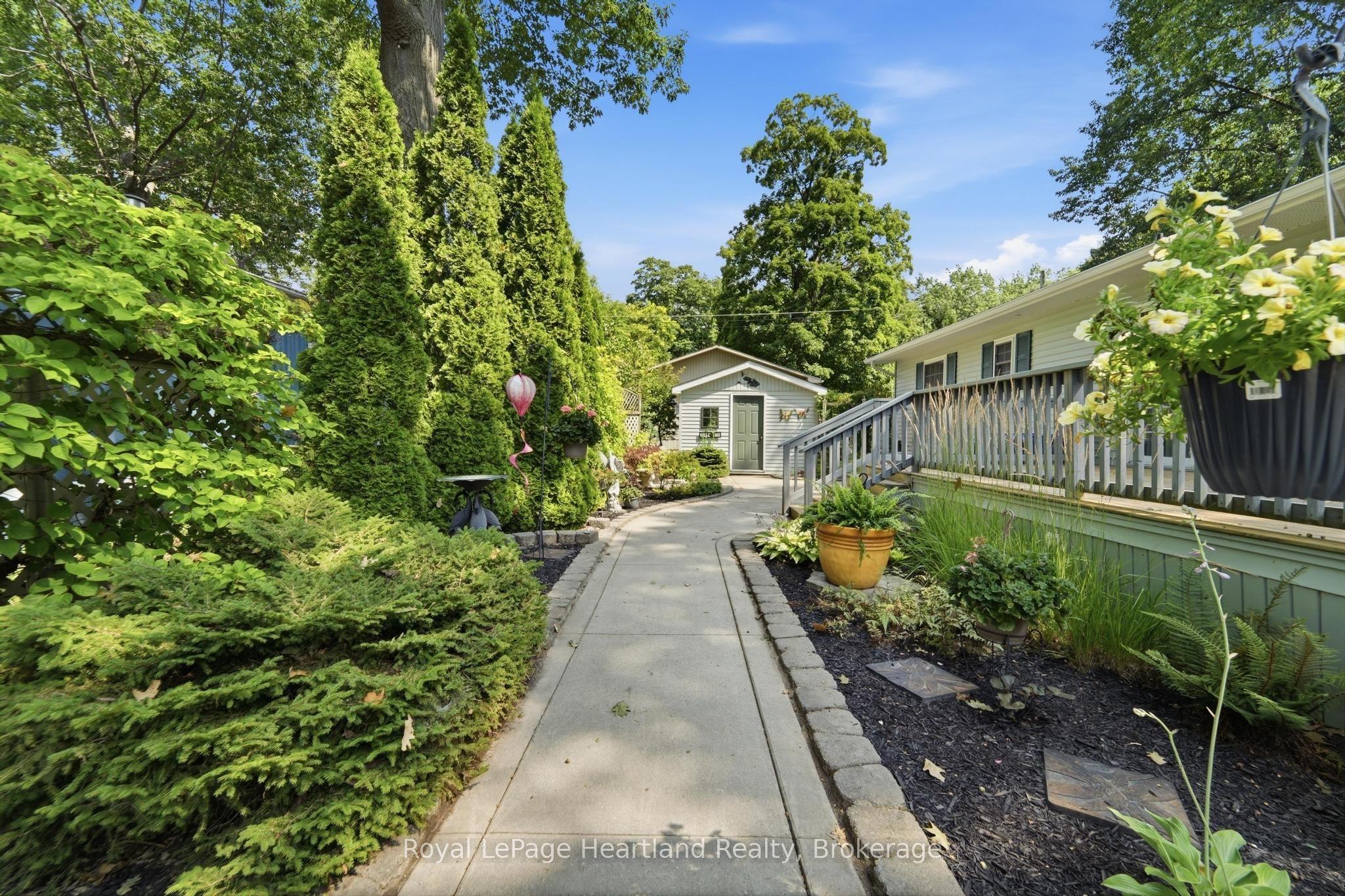 10 HURON Lane, Ashfield-Colborne-Wawanosh, ON N7A 3Y2
