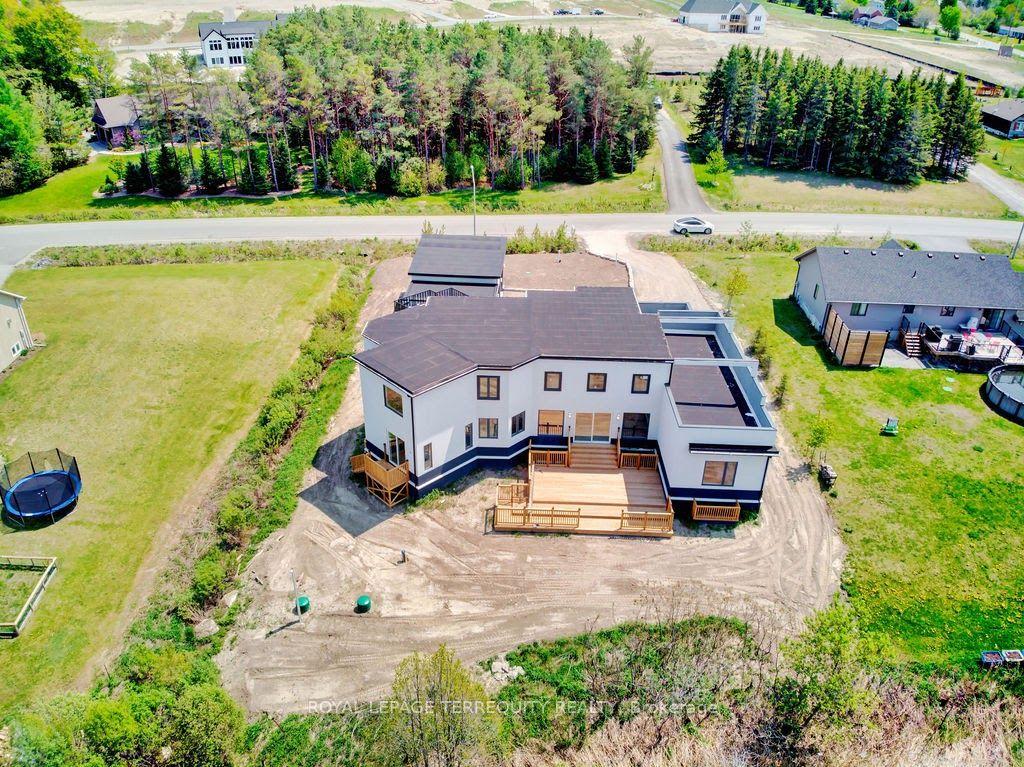 9 Rustlewood Avenue, Kawartha Lakes, ON L0A 1A0