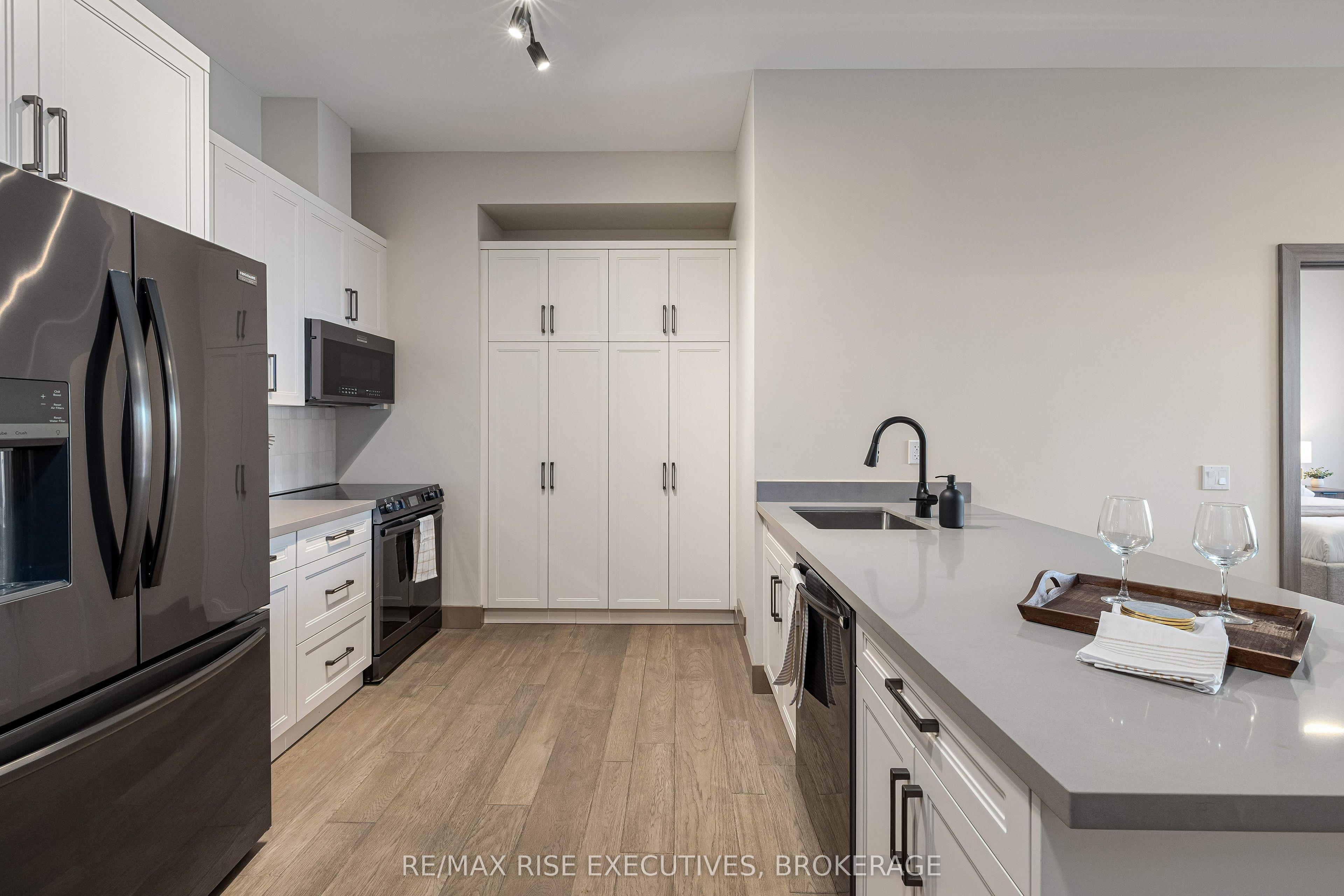 2274 Princess Street 450, Kingston, ON K7M 3G4