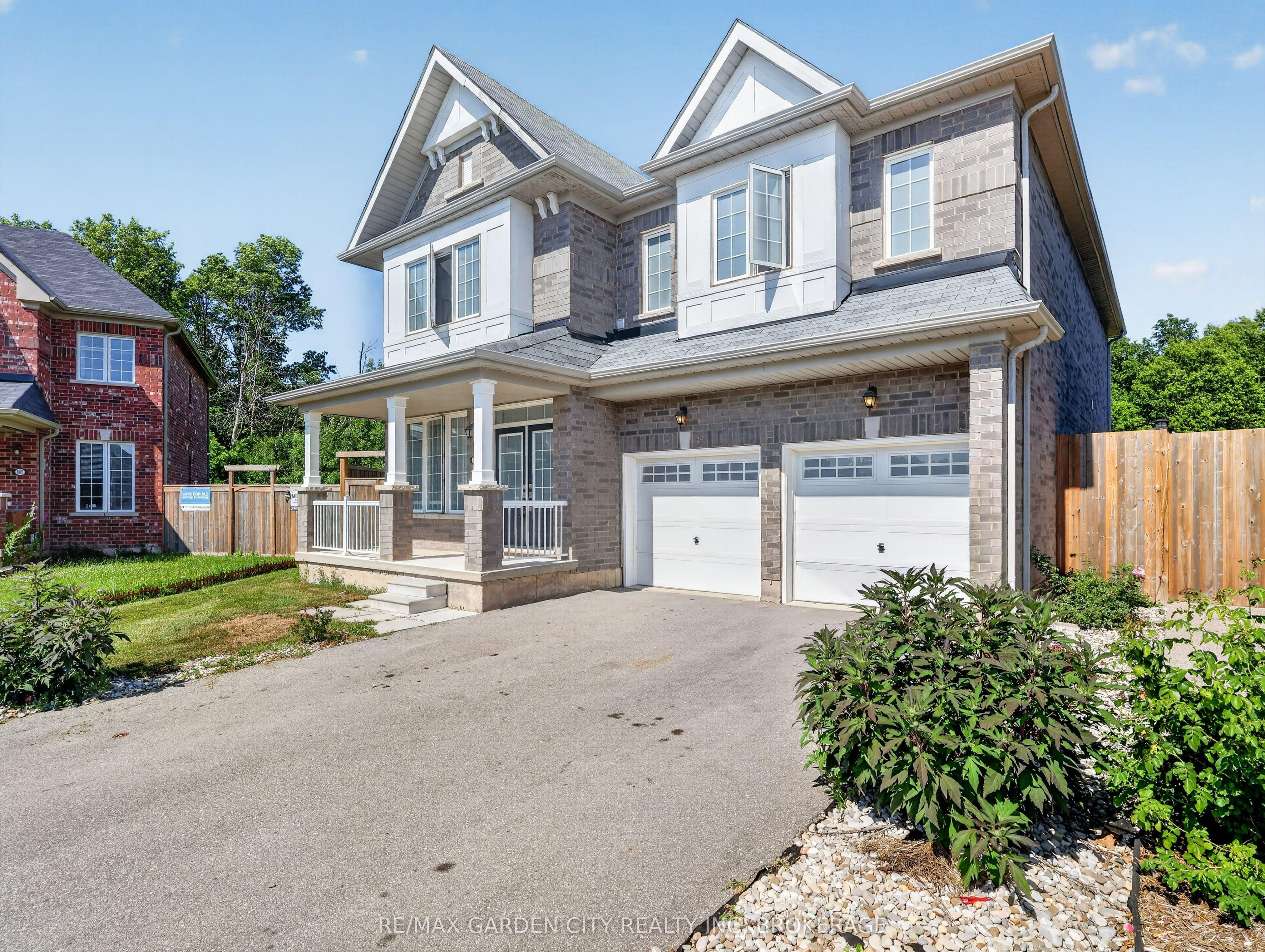 7568 Tupelo Crescent, Niagara Falls, ON L2H 3S5