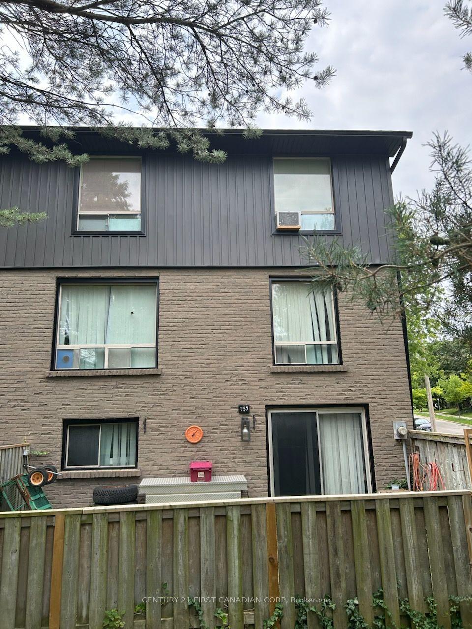 757 Berkshire Drive, London South, ON N6J 3B5