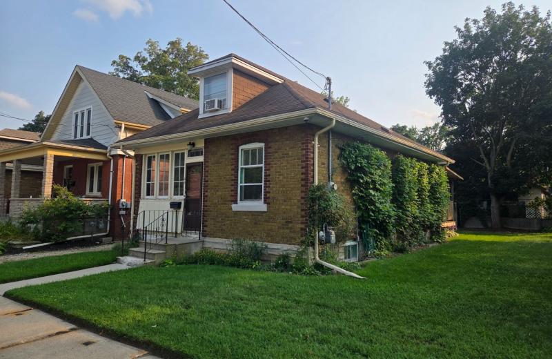 25 Menzie Avenue, Guelph, ON N1E 5X8