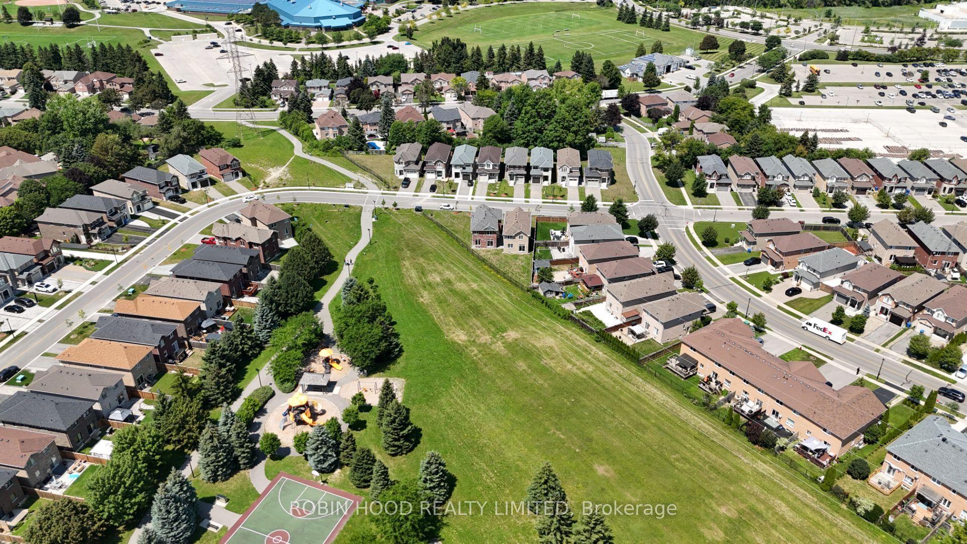 398 Rita's Avenue -, Newmarket, ON L3X 2N1