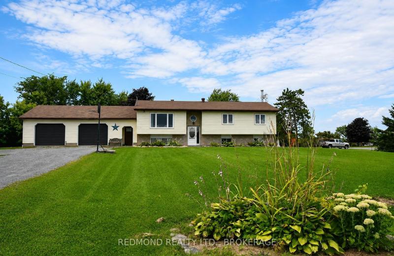 1991 Eden Grove Road, Front of Leeds & Seeleys Bay, ON K7G 2V4