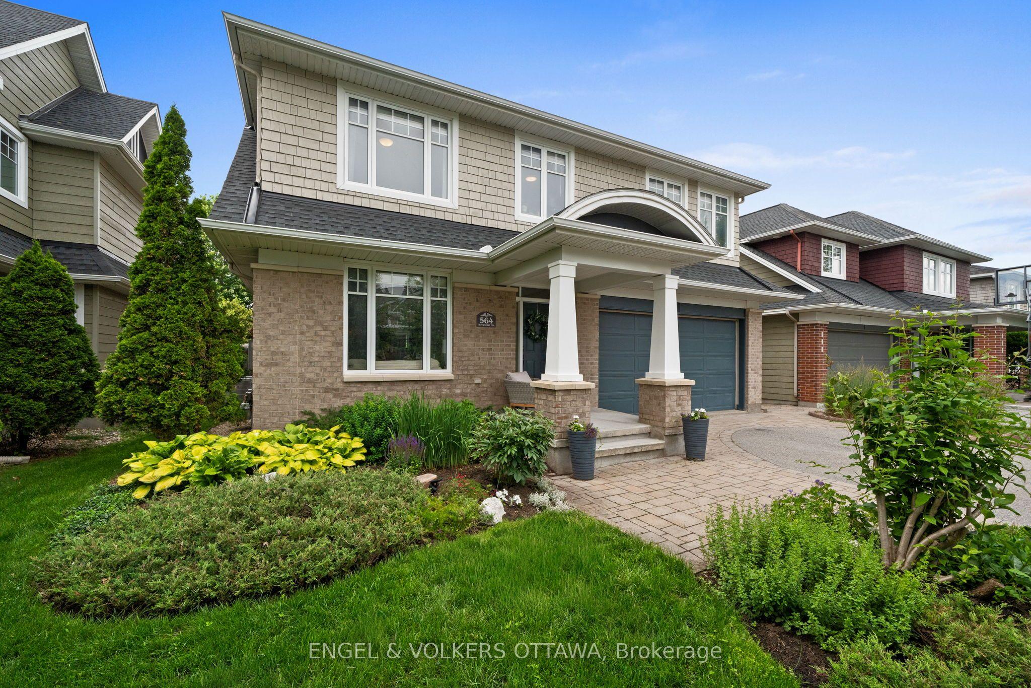 564 Erinwoods Circle, Barrhaven, ON K2J 5M8