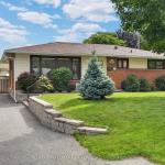 1143 Gateway Road, Parkway Park - Queensway Terrace S and Area, ON K2C 2W8