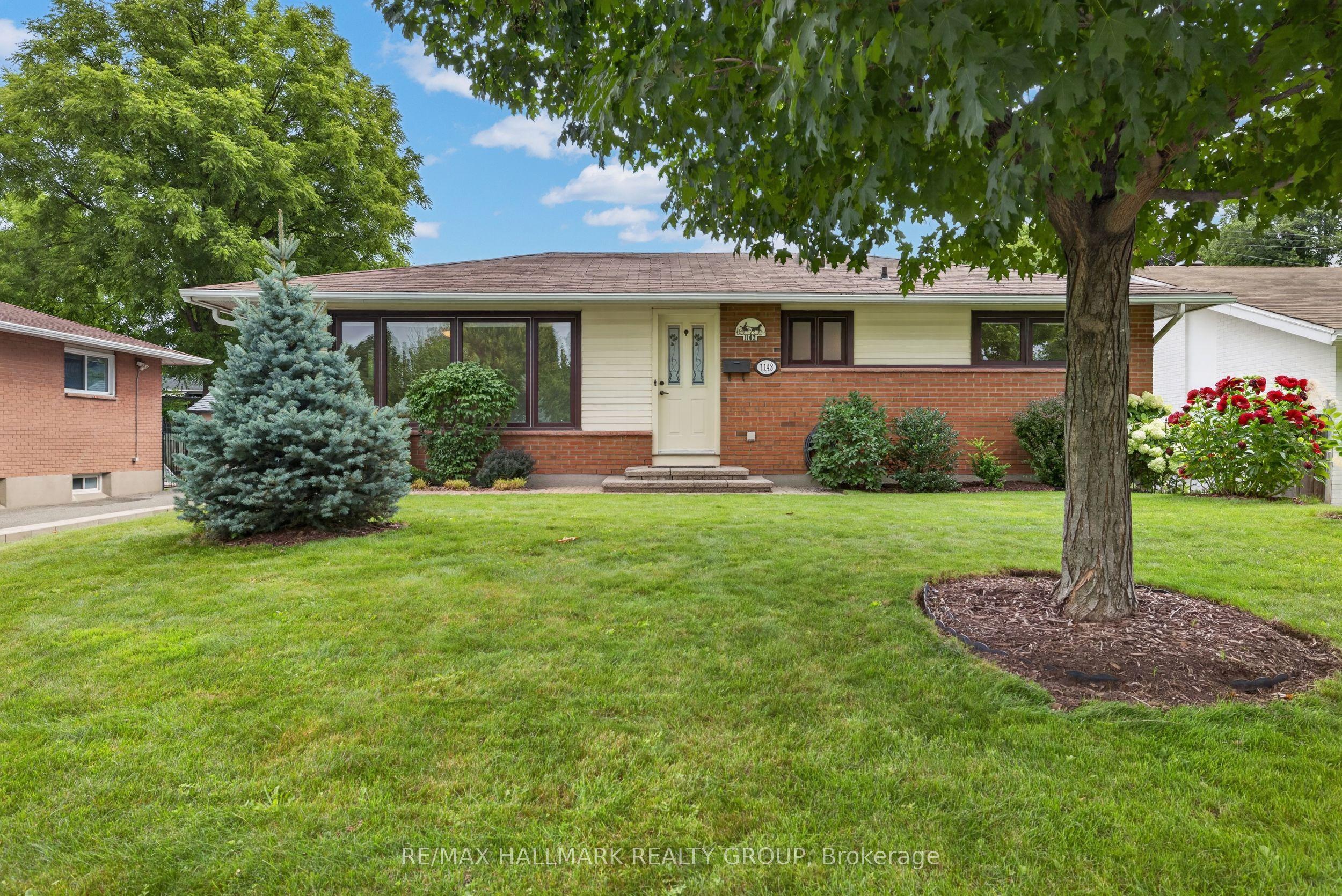 1143 Gateway Road, Parkway Park - Queensway Terrace S and Area, ON K2C 2W8