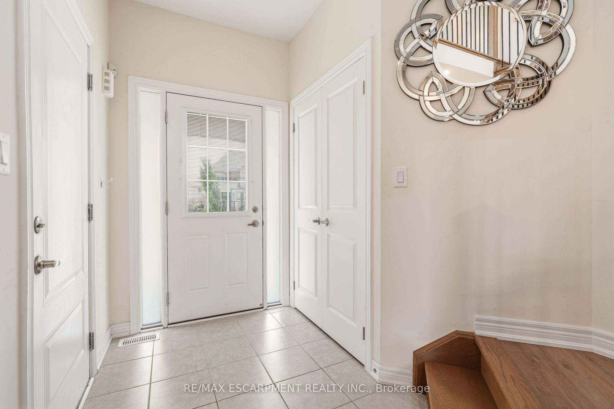 67 PINOT Crescent, Hamilton, ON L8E 0J9