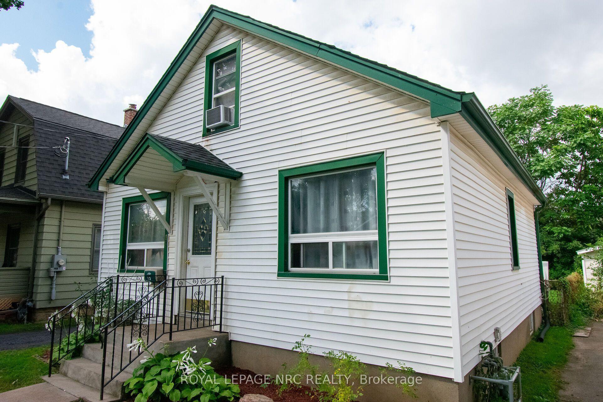 13 Mildred Avenue, St. Catharines, ON L2R 6H9